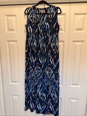 Chico's Blue and White Sleeveless Printed Maxi Dress